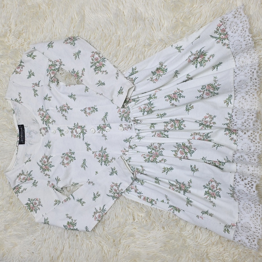 Notorious Floral Dress with Lace Accents